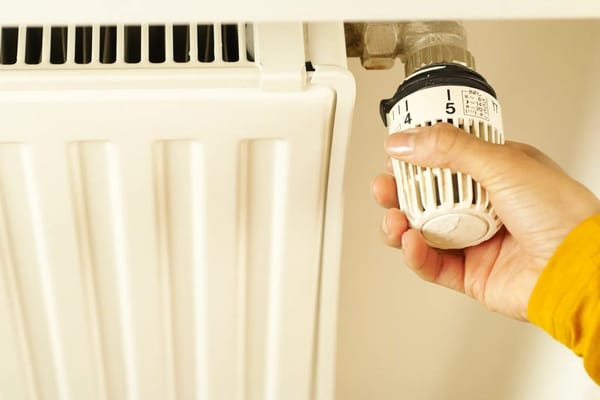 Revisão da Caldeira Antes do Inverno: o Que Verificar em Casa Já em Agosto